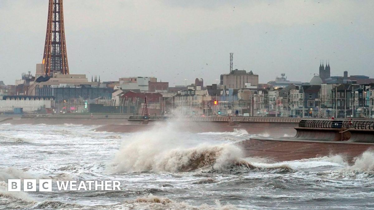 UK Weather Fury: 70mph Gales & Snow Slam Northern Regions, Major Travel Chaos Expected