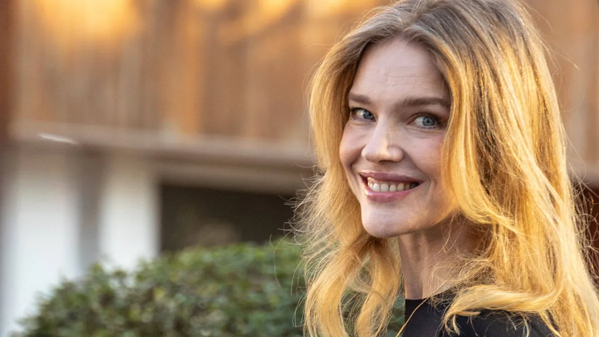 Natalia Vodianova's Six-Pack Stunner: Supermodel Unveils Sixth Pregnancy on Vogue