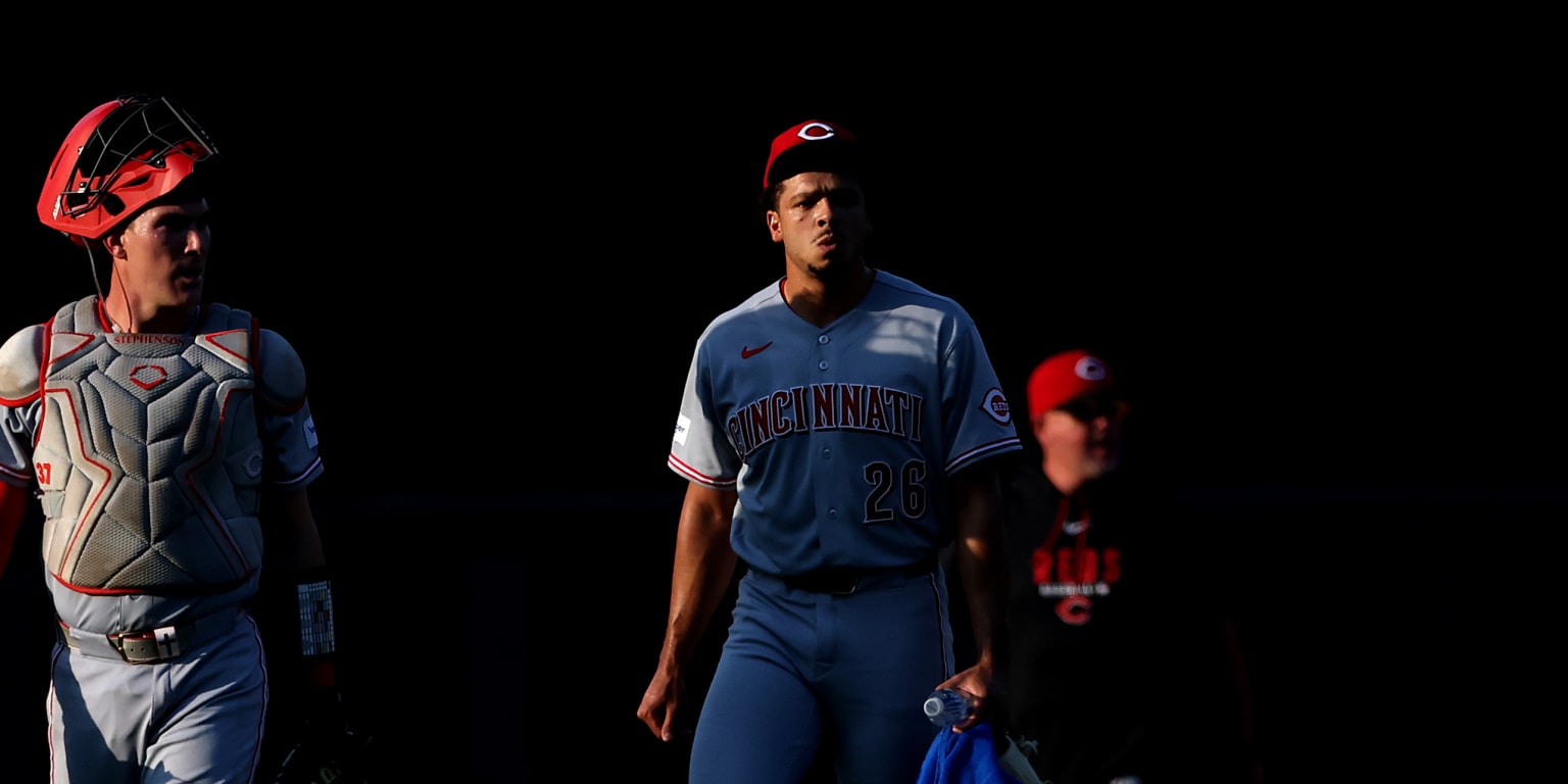 Red Hot Contenders: Reds Stars Chase Burns, De La Cruz, Stewart Eye Major NL Awards