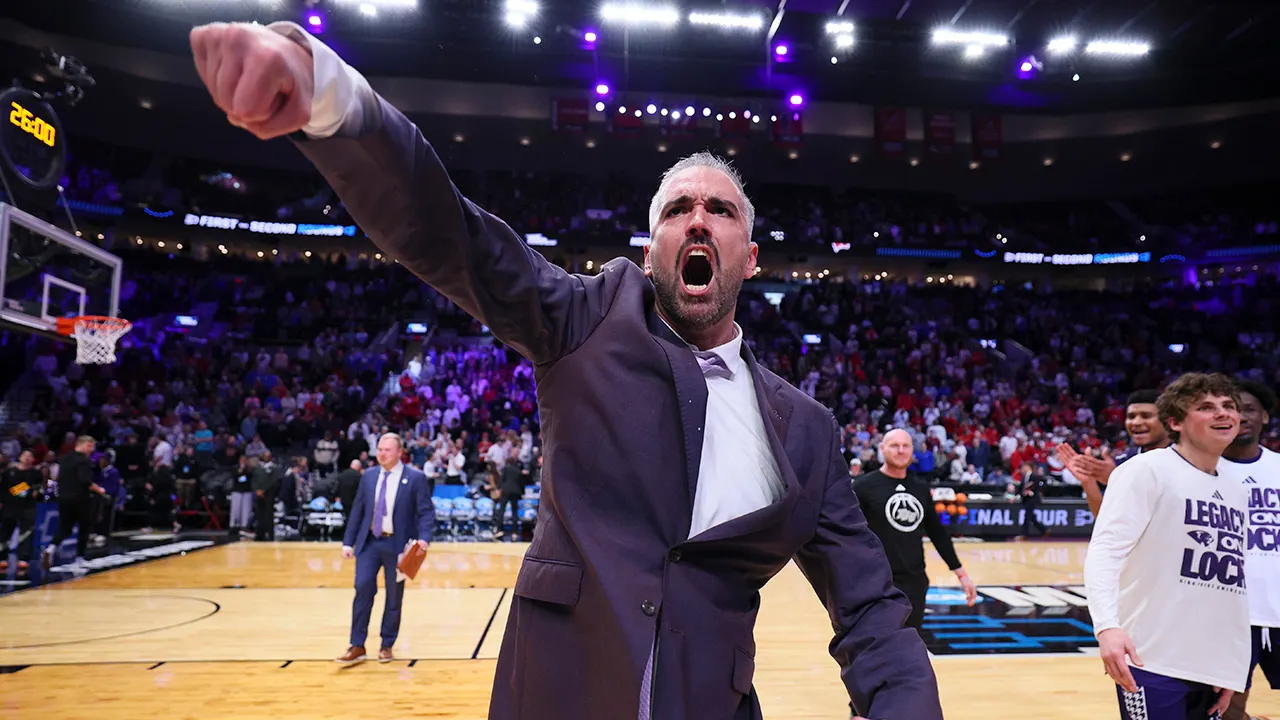 Mid-Major Roars: High Point Stuns Wisconsin & Coach Clayman Drops Truth Bombs on Power Four