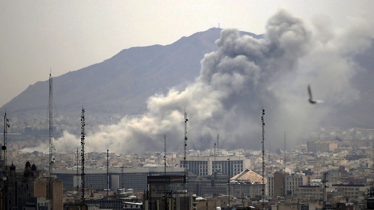 Iran-US Conflict Escalates: Global Markets Reel, UK Draws Tehran's Ire